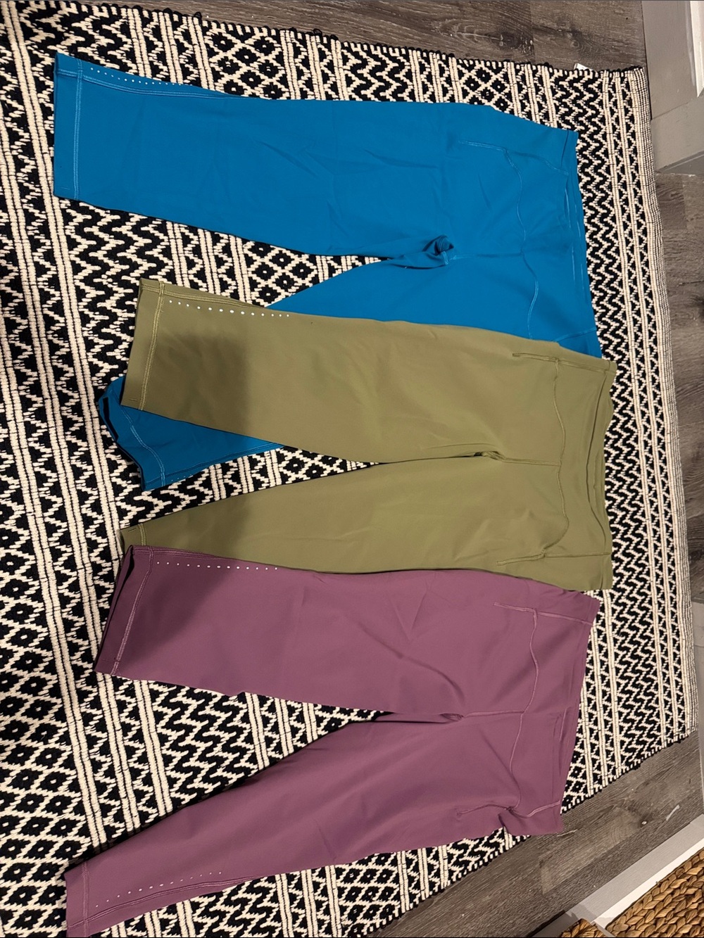 Woman’s Speed up Active Capri Leggings Lululemon - Blue, Olive, Purple